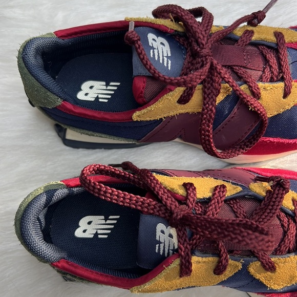 New Balance 327 Kids Size 13 - Picture 6 of 12